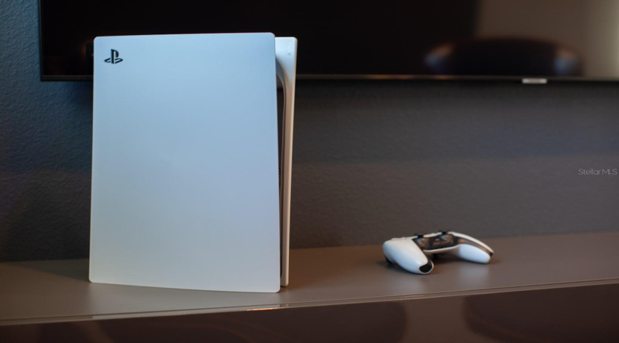 KISSIMMEE, Florida 34747, 6 Bedrooms Bedrooms, ,6 BathroomsBathrooms,Residential,For Sale,SOUTHFIELD,0,MFRO6354805