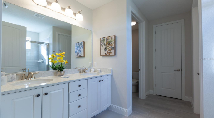 KISSIMMEE, Florida 34747, 6 Bedrooms Bedrooms, ,6 BathroomsBathrooms,Residential,For Sale,SOUTHFIELD,0,MFRO6354805