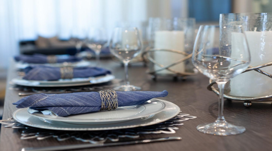 KISSIMMEE, Florida 34747, 6 Bedrooms Bedrooms, ,6 BathroomsBathrooms,Residential,For Sale,SOUTHFIELD,0,MFRO6354805