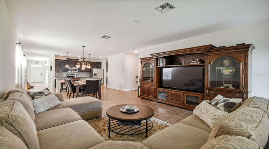 KISSIMMEE, Florida 34746, 3 Bedrooms Bedrooms, ,2 BathroomsBathrooms,Residential,For Sale,EGG HARBOR,0,MFRTB8440413