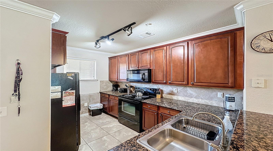 DAVENPORT, Florida 33897, 3 Bedrooms Bedrooms, ,3 BathroomsBathrooms,Residential,For Sale,CHARO,0,MFRS5137167