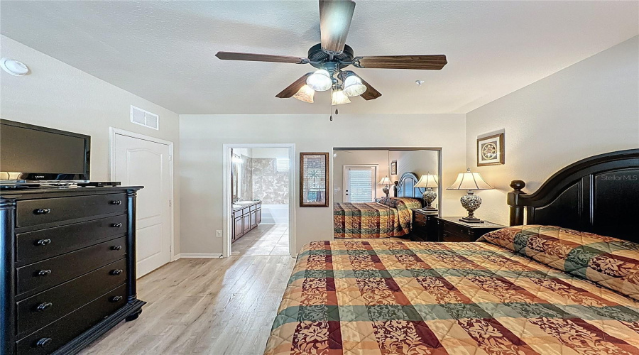 DAVENPORT, Florida 33897, 3 Bedrooms Bedrooms, ,3 BathroomsBathrooms,Residential,For Sale,CHARO,0,MFRS5137167