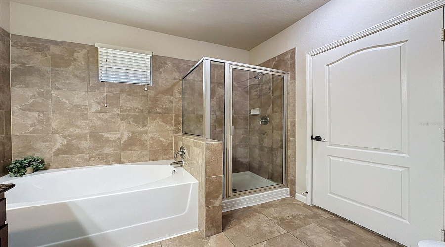 DAVENPORT, Florida 33897, 3 Bedrooms Bedrooms, ,3 BathroomsBathrooms,Residential,For Sale,CHARO,0,MFRS5137167