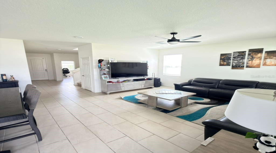 DAVENPORT, Florida 33896, 5 Bedrooms Bedrooms, ,2 BathroomsBathrooms,Residential,For Sale,OVERPOOL AVENUE,0,MFRO6351249