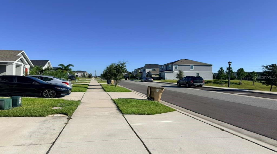 DAVENPORT, Florida 33896, 5 Bedrooms Bedrooms, ,2 BathroomsBathrooms,Residential,For Sale,OVERPOOL AVENUE,0,MFRO6351249