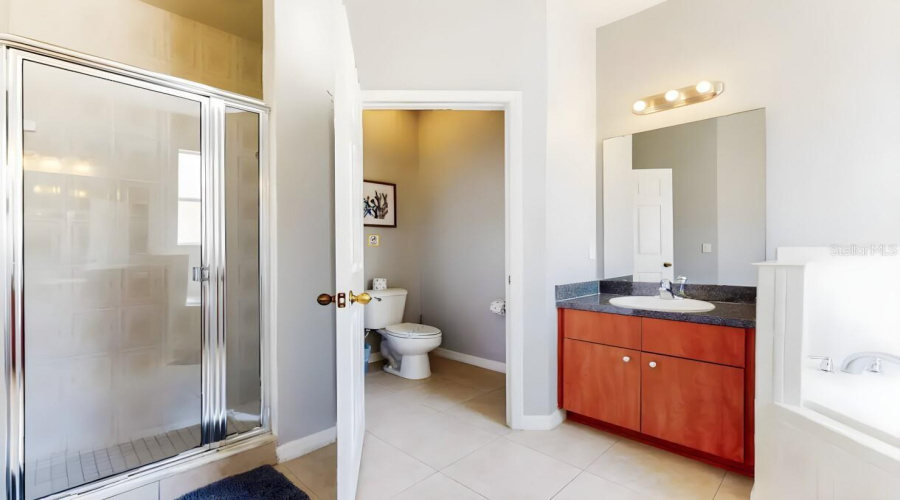 KISSIMMEE, Florida 34746, 5 Bedrooms Bedrooms, ,3 BathroomsBathrooms,Residential,For Sale,RUBY RED,0,MFRG5103524