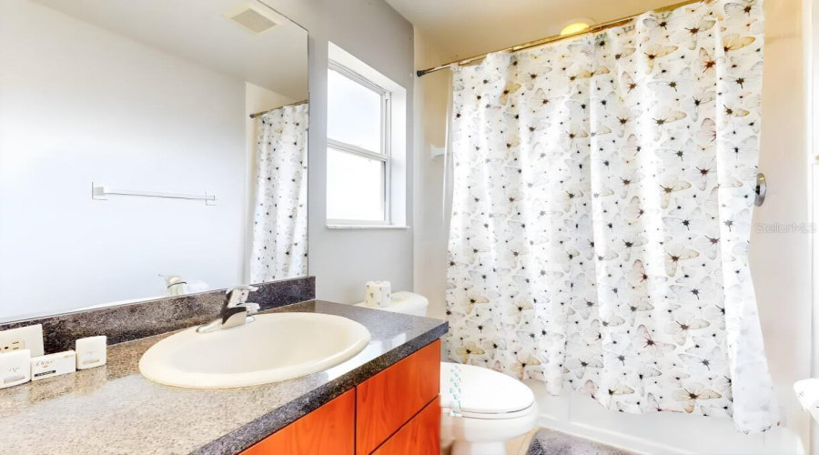 KISSIMMEE, Florida 34746, 5 Bedrooms Bedrooms, ,3 BathroomsBathrooms,Residential,For Sale,RUBY RED,0,MFRG5103524