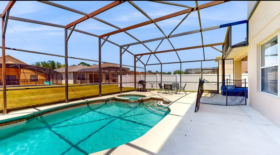 KISSIMMEE, Florida 34746, 5 Bedrooms Bedrooms, ,3 BathroomsBathrooms,Residential,For Sale,RUBY RED,0,MFRG5103524