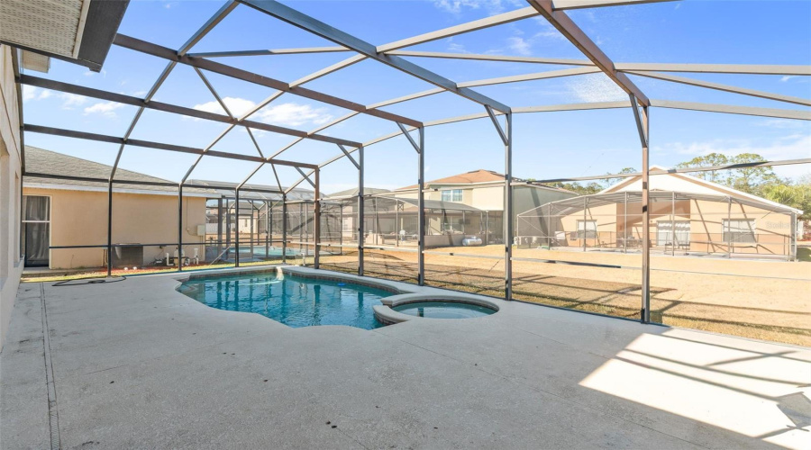 KISSIMMEE, Florida 34746, 5 Bedrooms Bedrooms, ,3 BathroomsBathrooms,Residential,For Sale,RUBY RED,0,MFRG5103524