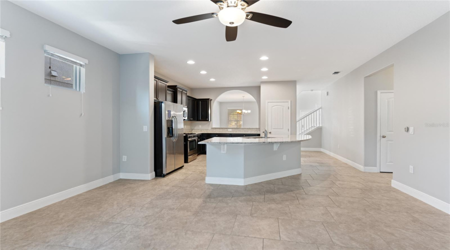 opens to main living rm