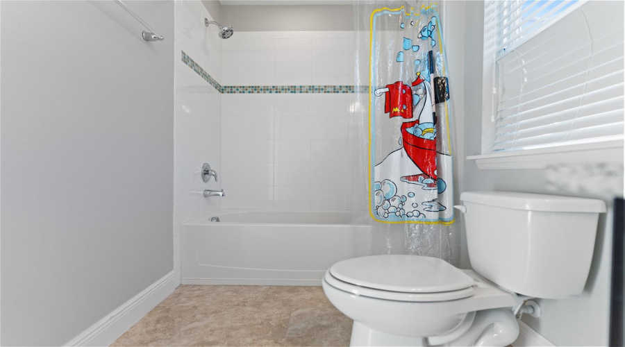 DAVENPORT, Florida 33837, 5 Bedrooms Bedrooms, ,4 BathroomsBathrooms,Residential,For Sale,WILDWOOD,0,MFRO6302043