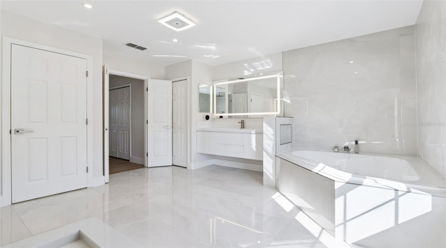 ORLANDO, Florida 32836, 4 Bedrooms Bedrooms, ,2 BathroomsBathrooms,Residential,For Sale,PECKY CYPRESS,0,MFRO6354093 ORLANDO, Florida 32836, 4 Bedrooms Bedrooms, ,2 BathroomsBathrooms,Residential,For Sale,PECKY CYPRESS,0,MFRO6354093