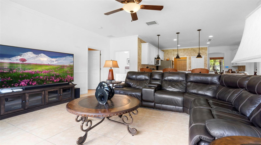 KISSIMMEE, Florida 34746, 4 Bedrooms Bedrooms, ,3 BathroomsBathrooms,Residential,For Sale,NAVIGATOR,0,MFRO6354899