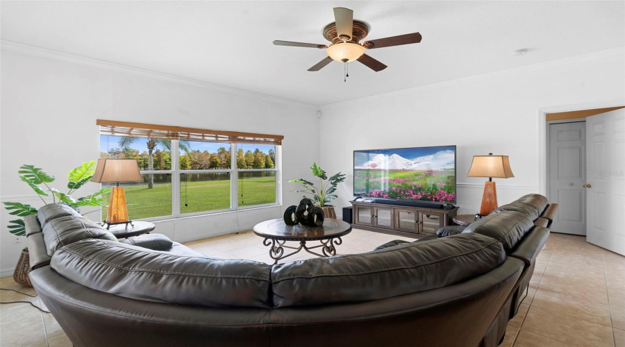 KISSIMMEE, Florida 34746, 4 Bedrooms Bedrooms, ,3 BathroomsBathrooms,Residential,For Sale,NAVIGATOR,0,MFRO6354899