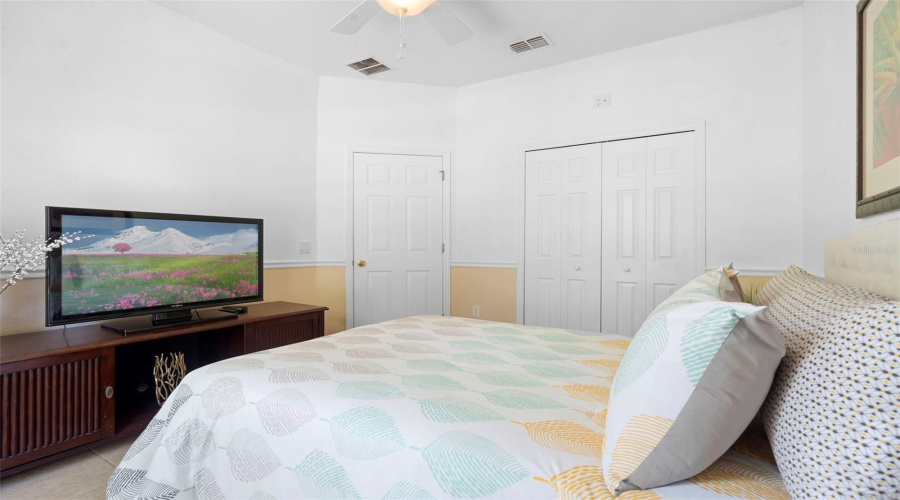 KISSIMMEE, Florida 34746, 4 Bedrooms Bedrooms, ,3 BathroomsBathrooms,Residential,For Sale,NAVIGATOR,0,MFRO6354899