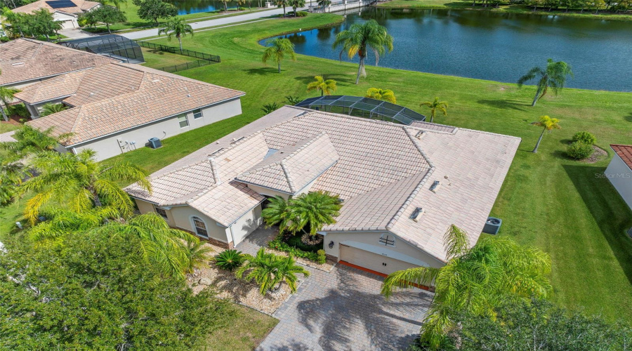 KISSIMMEE, Florida 34746, 4 Bedrooms Bedrooms, ,3 BathroomsBathrooms,Residential,For Sale,NAVIGATOR,0,MFRO6354899