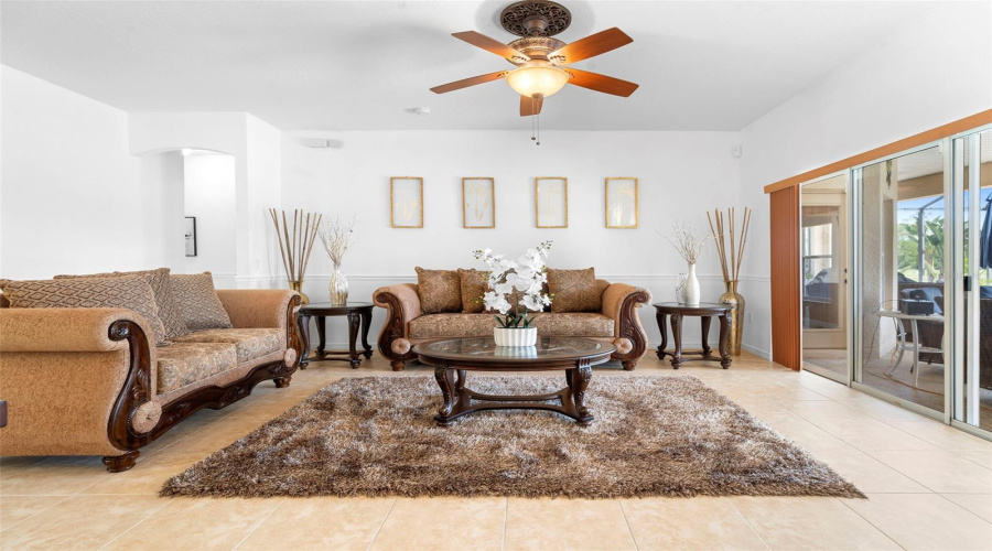 KISSIMMEE, Florida 34746, 4 Bedrooms Bedrooms, ,3 BathroomsBathrooms,Residential,For Sale,NAVIGATOR,0,MFRO6354899