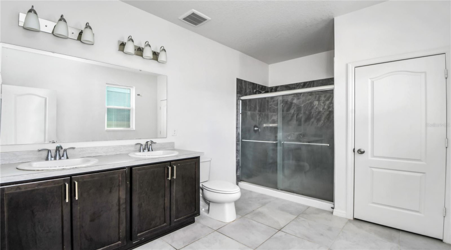 DAVENPORT, Florida 33896, 4 Bedrooms Bedrooms, ,2 BathroomsBathrooms,Residential,For Sale,AUGUSTUS,0,MFRS5137198