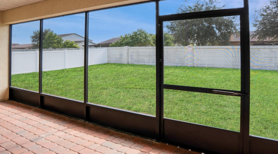 Screened in lanai Screened in lanai