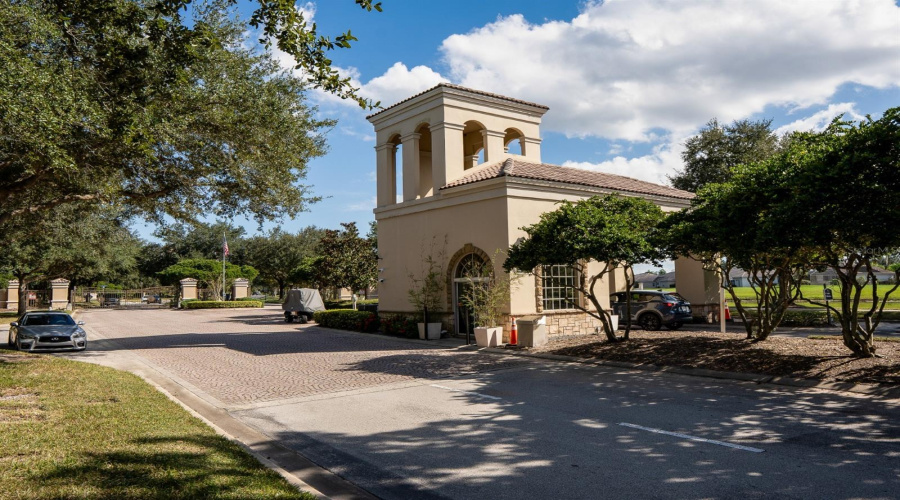 KISSIMMEE, Florida 34746, 4 Bedrooms Bedrooms, ,3 BathroomsBathrooms,Residential,For Sale,GOLDEN KNOT,0,MFRS5137188