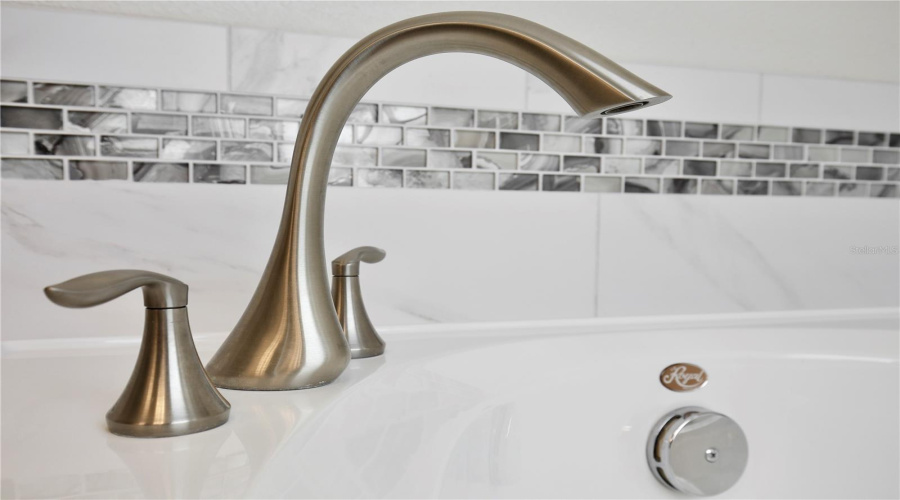KISSIMMEE, Florida 34746, 6 Bedrooms Bedrooms, ,5 BathroomsBathrooms,Residential,For Sale,KINGS CASTLE,0,MFRO6333884 KISSIMMEE, Florida 34746, 6 Bedrooms Bedrooms, ,5 BathroomsBathrooms,Residential,For Sale,KINGS CASTLE,0,MFRO6333884