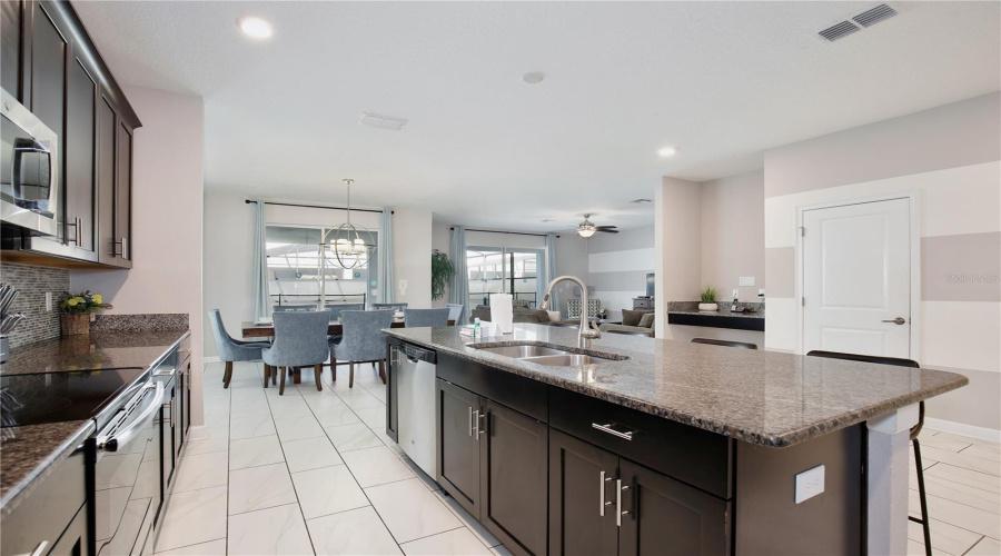 KISSIMMEE, Florida 34746, 6 Bedrooms Bedrooms, ,5 BathroomsBathrooms,Residential,For Sale,KINGS CASTLE,0,MFRO6333884 KISSIMMEE, Florida 34746, 6 Bedrooms Bedrooms, ,5 BathroomsBathrooms,Residential,For Sale,KINGS CASTLE,0,MFRO6333884