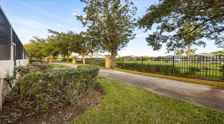 KISSIMMEE, Florida 34746, 3 Bedrooms Bedrooms, ,2 BathroomsBathrooms,Residential,For Sale,BEACH,0,MFRO6355203 KISSIMMEE, Florida 34746, 3 Bedrooms Bedrooms, ,2 BathroomsBathrooms,Residential,For Sale,BEACH,0,MFRO6355203