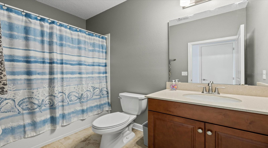 Bathroom 3 between bedrooms 3 & 4 Bathroom 3 between bedrooms 3 & 4