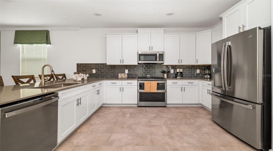 KISSIMMEE, Florida 34746, 8 Bedrooms Bedrooms, ,5 BathroomsBathrooms,Residential,For Sale,PENELOPE,0,MFRO6355354 KISSIMMEE, Florida 34746, 8 Bedrooms Bedrooms, ,5 BathroomsBathrooms,Residential,For Sale,PENELOPE,0,MFRO6355354