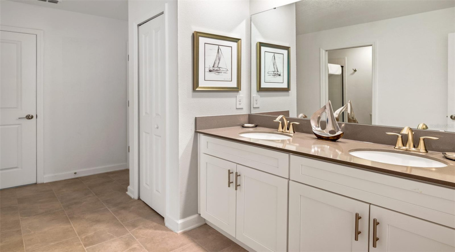 KISSIMMEE, Florida 34746, 8 Bedrooms Bedrooms, ,5 BathroomsBathrooms,Residential,For Sale,PENELOPE,0,MFRO6355354 KISSIMMEE, Florida 34746, 8 Bedrooms Bedrooms, ,5 BathroomsBathrooms,Residential,For Sale,PENELOPE,0,MFRO6355354