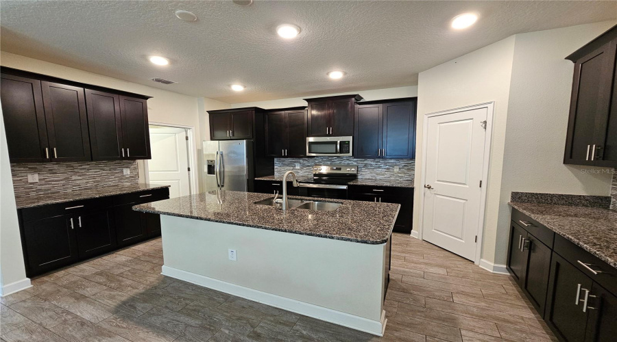 KISSIMMEE, Florida 34746, 4 Bedrooms Bedrooms, ,3 BathroomsBathrooms,Residential,For Sale,FAIRY TALE,0,MFRO6355002 KISSIMMEE, Florida 34746, 4 Bedrooms Bedrooms, ,3 BathroomsBathrooms,Residential,For Sale,FAIRY TALE,0,MFRO6355002
