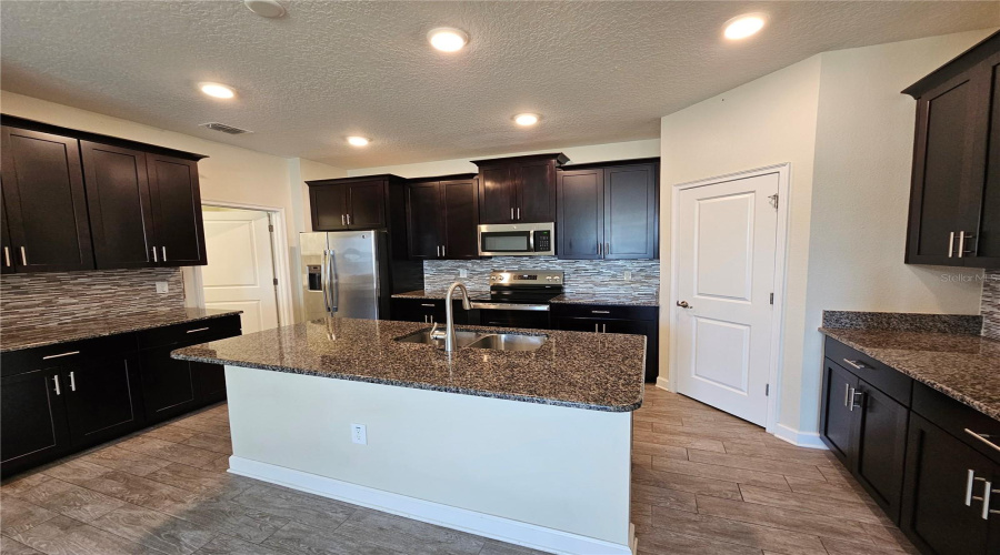 KISSIMMEE, Florida 34746, 4 Bedrooms Bedrooms, ,3 BathroomsBathrooms,Residential,For Sale,FAIRY TALE,0,MFRO6355002 KISSIMMEE, Florida 34746, 4 Bedrooms Bedrooms, ,3 BathroomsBathrooms,Residential,For Sale,FAIRY TALE,0,MFRO6355002