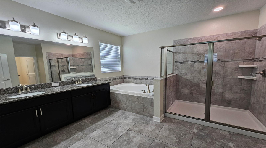 KISSIMMEE, Florida 34746, 4 Bedrooms Bedrooms, ,3 BathroomsBathrooms,Residential,For Sale,FAIRY TALE,0,MFRO6355002 KISSIMMEE, Florida 34746, 4 Bedrooms Bedrooms, ,3 BathroomsBathrooms,Residential,For Sale,FAIRY TALE,0,MFRO6355002