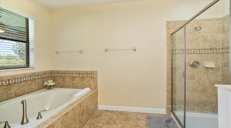 DAVENPORT, Florida 33896, 7 Bedrooms Bedrooms, ,5 BathroomsBathrooms,Residential,For Sale,MOON VALLEY,0,MFRO6355610