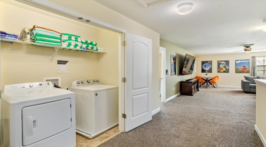 DAVENPORT, Florida 33896, 7 Bedrooms Bedrooms, ,5 BathroomsBathrooms,Residential,For Sale,MOON VALLEY,0,MFRO6355610