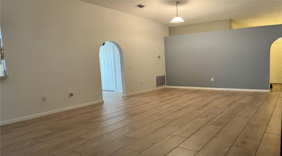 DAVENPORT, Florida 33897, 4 Bedrooms Bedrooms, ,2 BathroomsBathrooms,Residential,For Sale,ELGIN,0,MFRS5130870