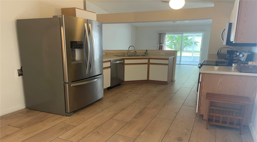 DAVENPORT, Florida 33897, 4 Bedrooms Bedrooms, ,2 BathroomsBathrooms,Residential,For Sale,ELGIN,0,MFRS5130870