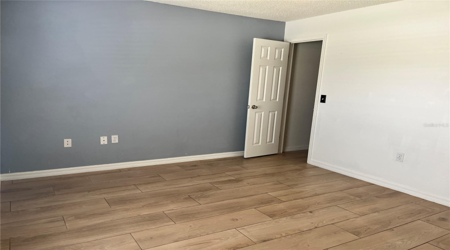 DAVENPORT, Florida 33897, 4 Bedrooms Bedrooms, ,2 BathroomsBathrooms,Residential,For Sale,ELGIN,0,MFRS5130870