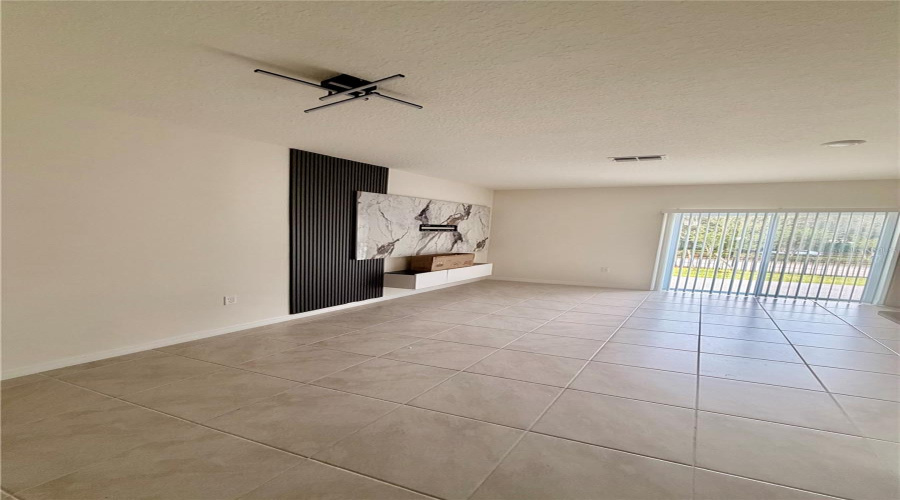 DAVENPORT, Florida 33837, 3 Bedrooms Bedrooms, ,2 BathroomsBathrooms,Residential,For Sale,ROCK ELM,0,MFRS5137381