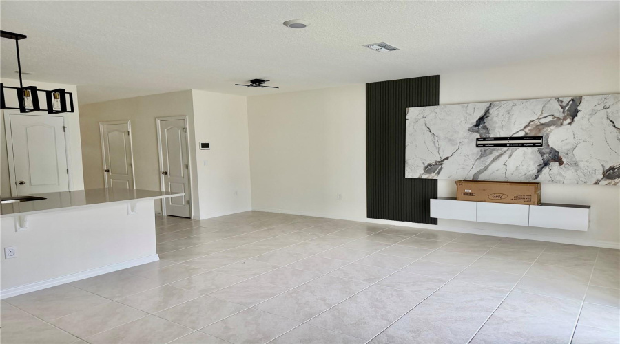 DAVENPORT, Florida 33837, 3 Bedrooms Bedrooms, ,2 BathroomsBathrooms,Residential,For Sale,ROCK ELM,0,MFRS5137381