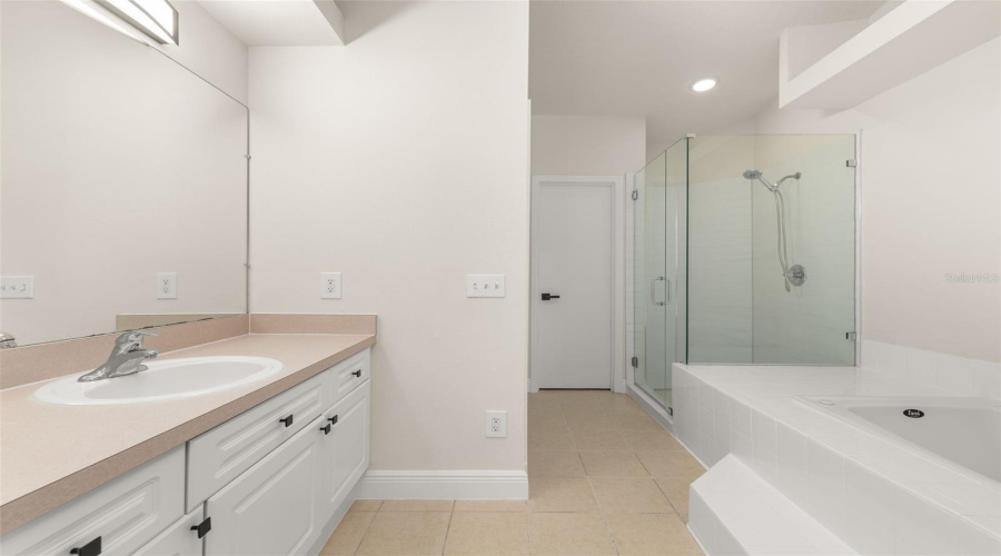 DAVENPORT, Florida 33897, 4 Bedrooms Bedrooms, ,3 BathroomsBathrooms,Residential,For Sale,MANGO,0,MFRO6355733 DAVENPORT, Florida 33897, 4 Bedrooms Bedrooms, ,3 BathroomsBathrooms,Residential,For Sale,MANGO,0,MFRO6355733