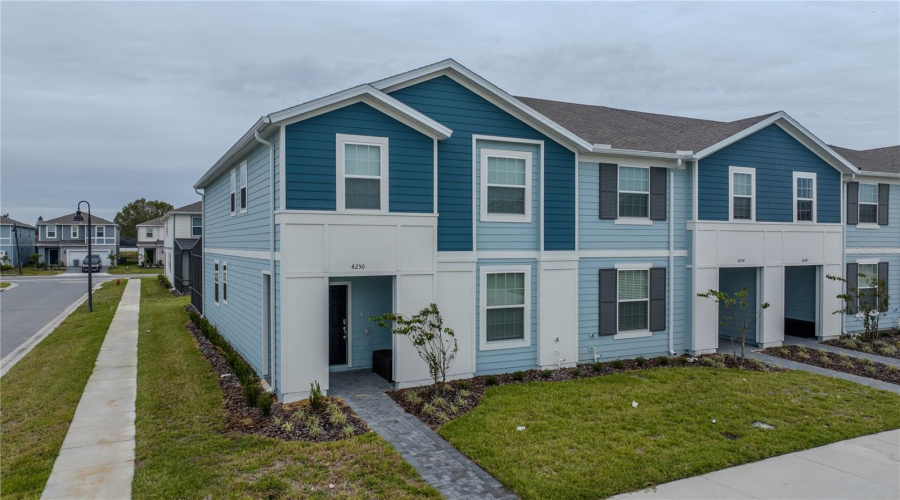 DAVENPORT, Florida 33897, 5 Bedrooms Bedrooms, ,4 BathroomsBathrooms,Residential,For Sale,LANA,0,MFRO6265856