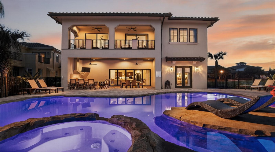 Nightime Oasis Nightime Oasis