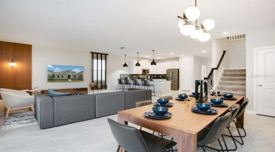 DINING TABLE DINING TABLE