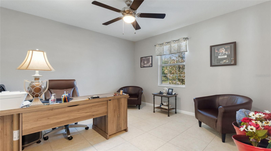 Office/Den Office/Den