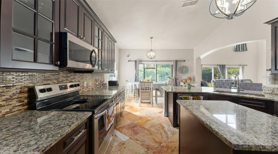 KISSIMMEE, Florida 34746, 4 Bedrooms Bedrooms, ,2 BathroomsBathrooms,Residential,For Sale,NAVIGATOR,0,MFRO6355797