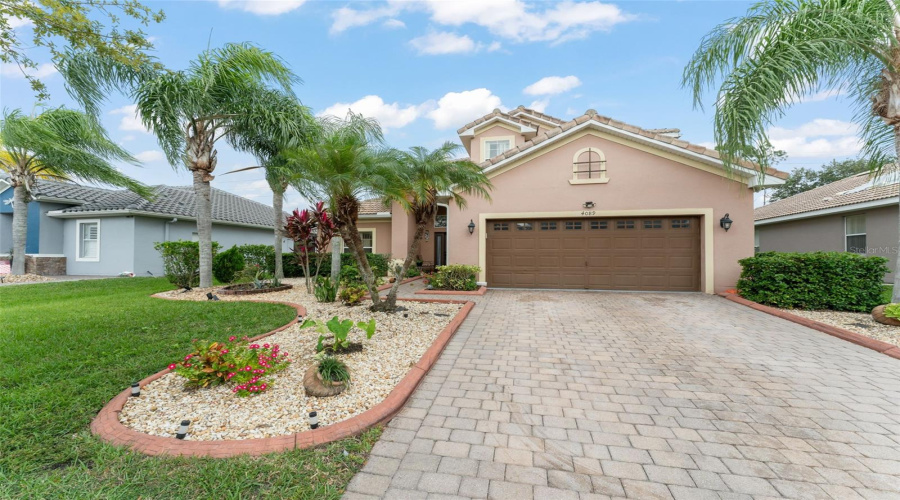 KISSIMMEE, Florida 34746, 4 Bedrooms Bedrooms, ,2 BathroomsBathrooms,Residential,For Sale,NAVIGATOR,0,MFRO6355797