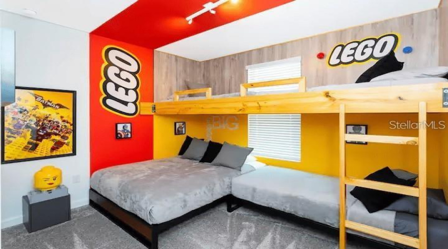 DAVENPORT, Florida 33896, 6 Bedrooms Bedrooms, ,5 BathroomsBathrooms,Residential,For Sale,LEADER,0,MFRO6356055