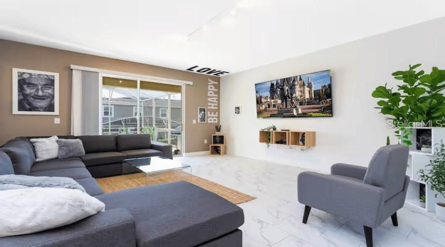 DAVENPORT, Florida 33896, 6 Bedrooms Bedrooms, ,5 BathroomsBathrooms,Residential,For Sale,LEADER,0,MFRO6356055