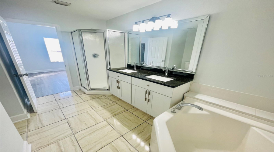 KISSIMMEE, Florida 34746, 5 Bedrooms Bedrooms, ,3 BathroomsBathrooms,Residential,For Sale,HAMLET,0,MFRS5137469